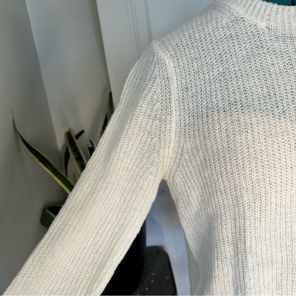 Banana Republic white Sweater Fine Knit small - Picture 4 of 11